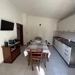 Putzurile House *